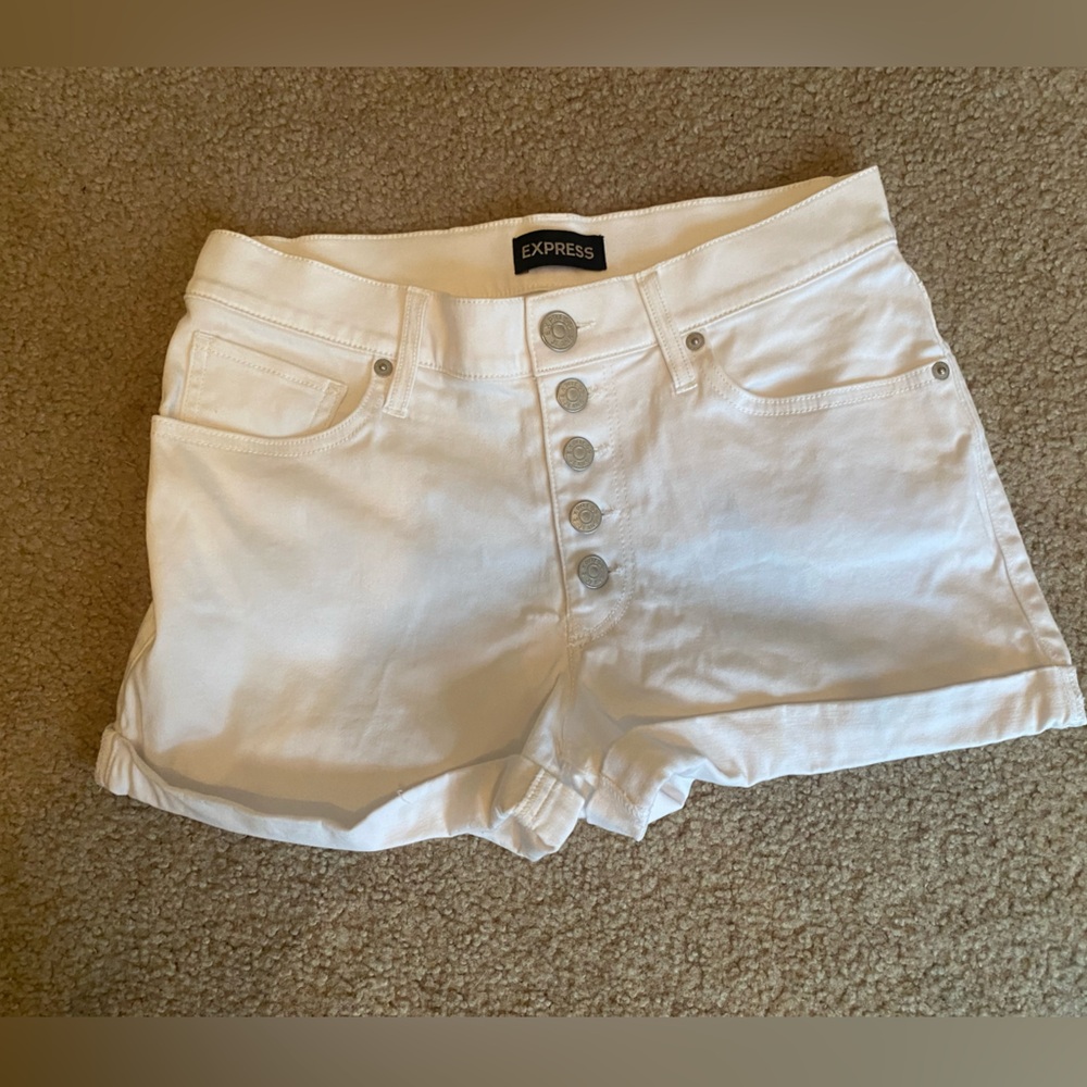 Express High-Waisted White Shorts SIZE 6